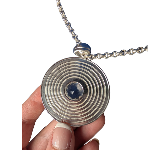 Pendant 03 - Harmonized Amplifier
